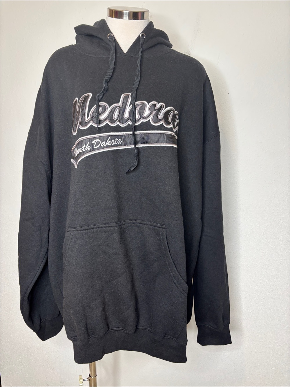 Medora, North Dakota Embroidered Black Pullover Hoodie